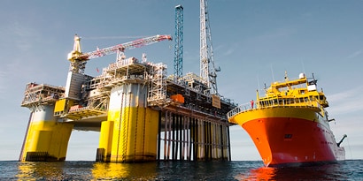 Oil & Gas Industry Image
