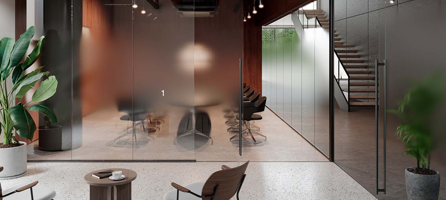 Sala de reunião com paredes de vidro translucidos.
