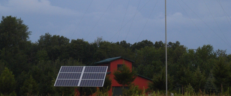 Image of the mini solar array on 3M scientist Tim Hebrink’s deck.
