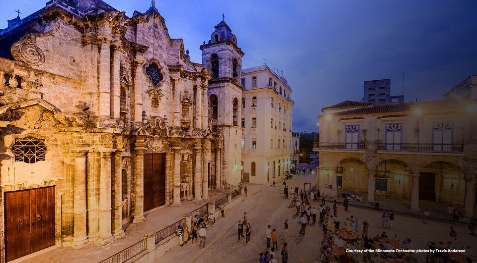 Cuban and U.S. musicians dine and dance in Havana’s Plaza de la Catedral