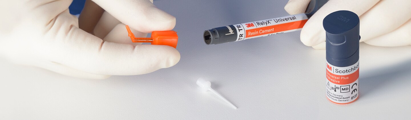 3M™ RelyX™ Universal Resin Cement
