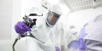 Experimente a incrível leveza da  Performance Spray Gun 3M™
