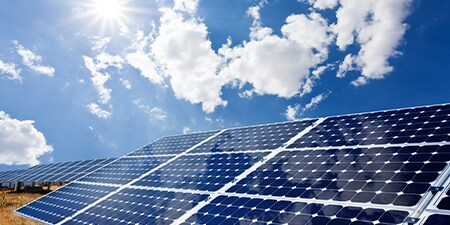 Matriz de painéis solares.
