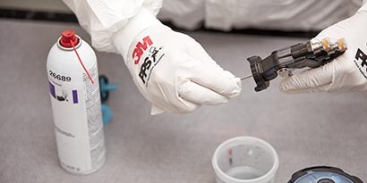Powerful focused spray cleans quickly
